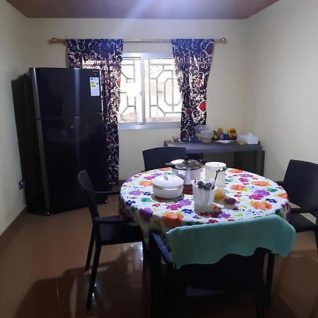 Yogi Home Stay Near Freetown Airport Экстерьер фото