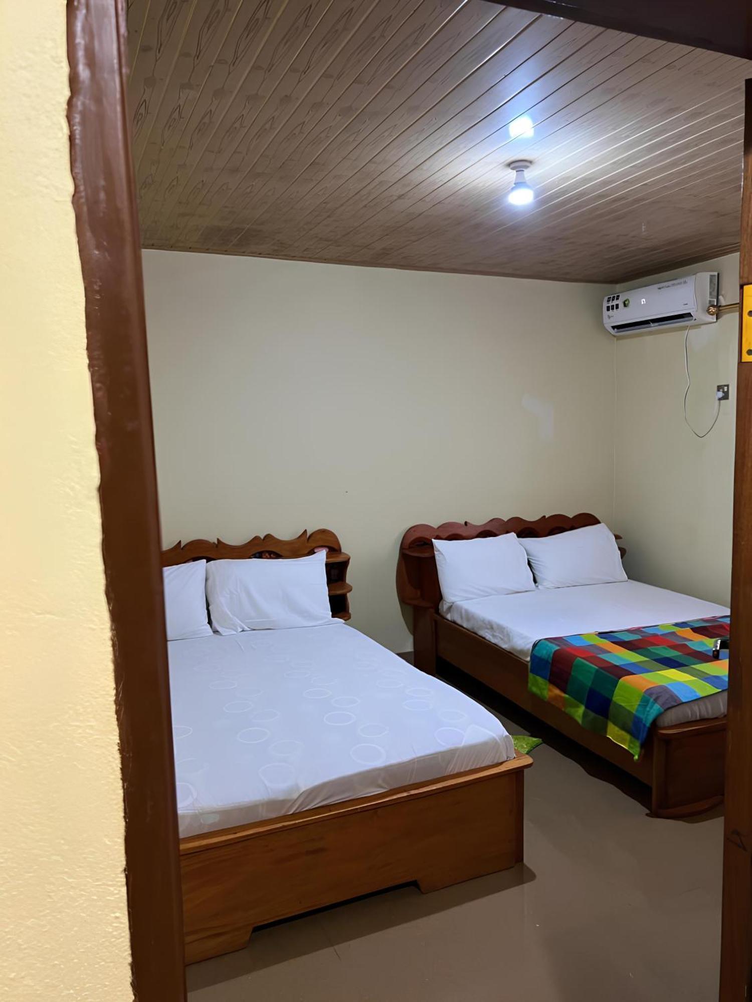 Yogi Home Stay Near Freetown Airport Экстерьер фото